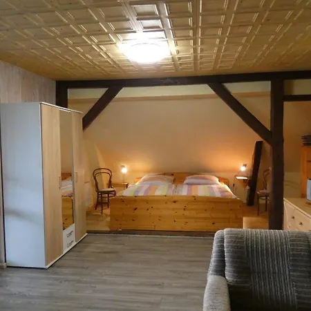 Mit Balkon, Zimmermann