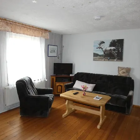 Apartman Mit Balkon, Zimmermann *