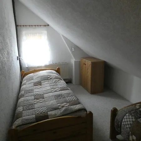 Mit Balkon, Zimmermann *