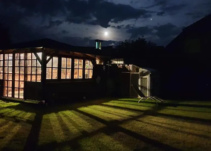 Mit Balkon, Zimmermann アパート